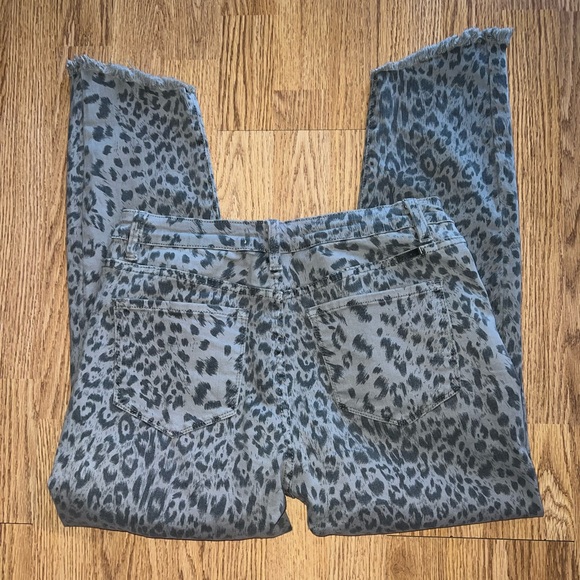 Cheetah KanCan Jeans - Picture 4 of 5